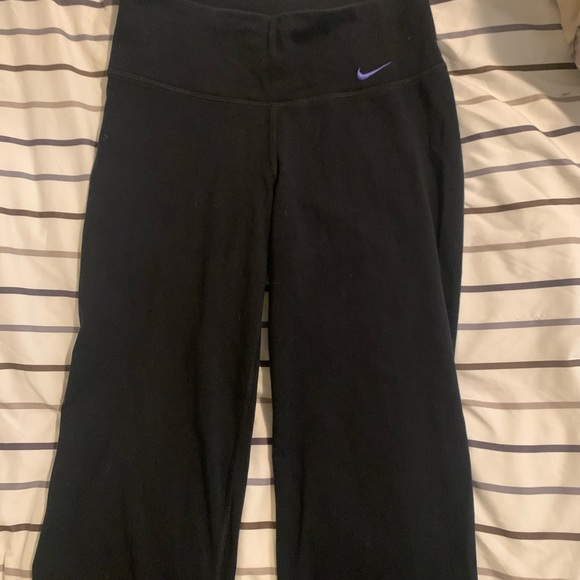 Nike women's dri fit capris.